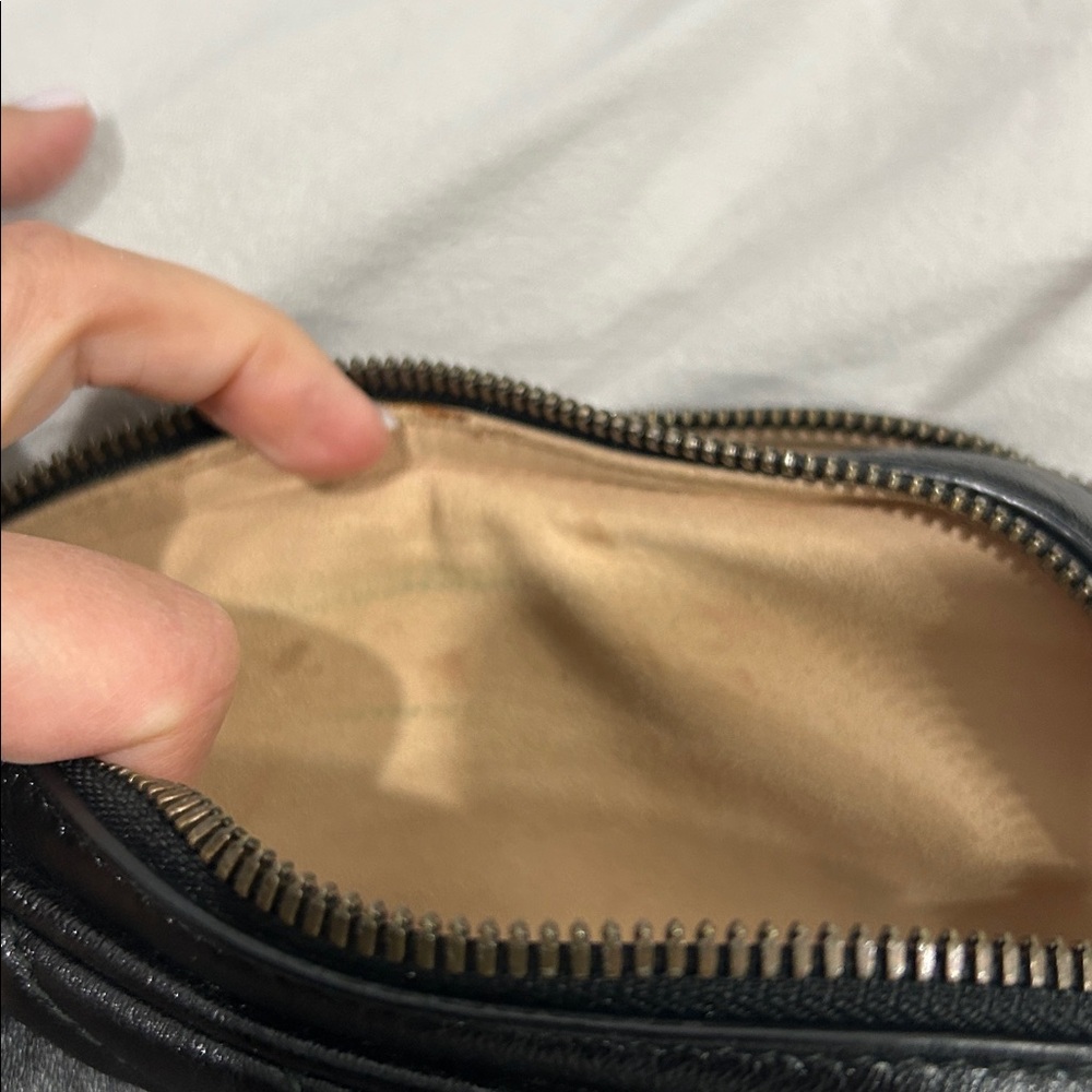 Authentic Gucci Black Marmont Double Zip Vertical Camera Bag - Picture 9 of 10